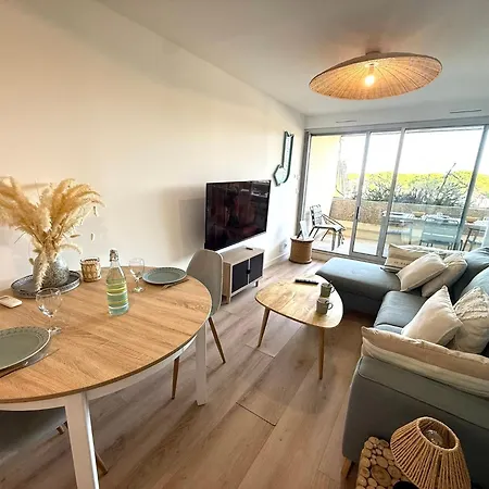 L'escale De Port-camargue , 4 Pers, Piscine, Climatisation, Parking Апартаменты