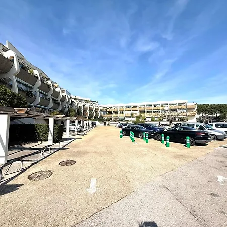 Апартаменты L'escale De Port-camargue , 4 Pers, Piscine, Climatisation, Parking